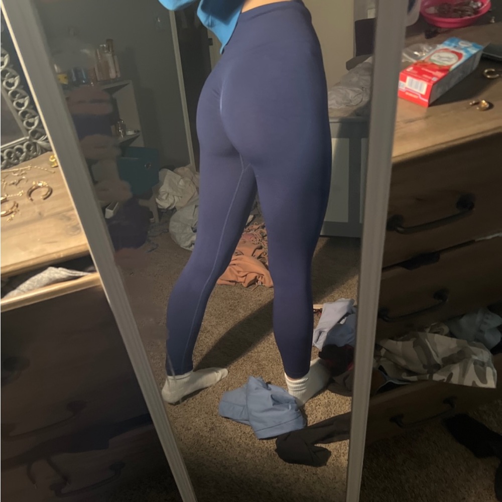 Navy blue butt scrunch leggings